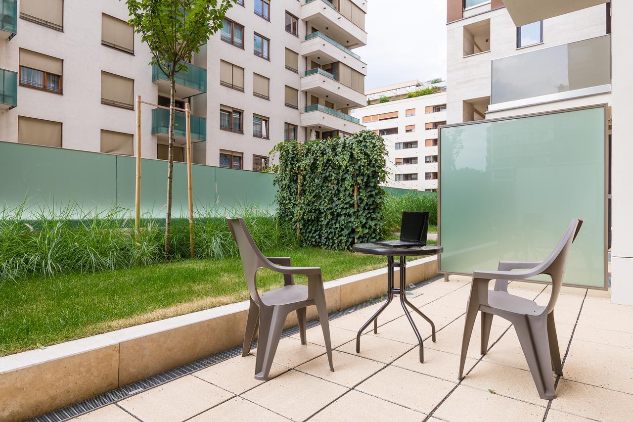 Corvin Holiday Apartments Hotel Budapeste Exterior foto