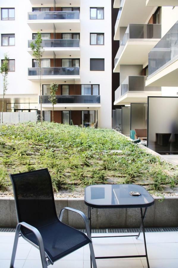 Corvin Holiday Apartments Hotel Budapeste Exterior foto
