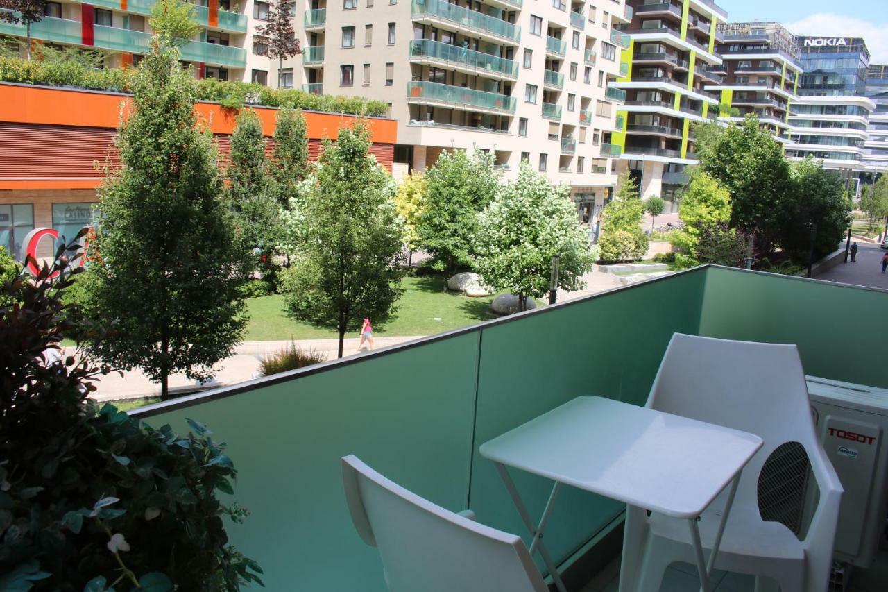 Corvin Holiday Apartments Hotel Budapeste Exterior foto